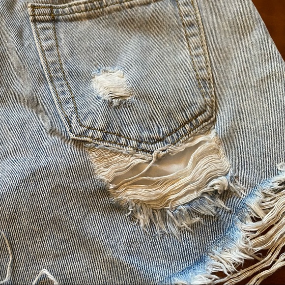 Missguided | Blue Light Wash | Extreme Ripped Hem | High Waist Denim Shorts 0 - Picture 7 of 11